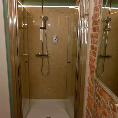 Center Affittacamere 4*